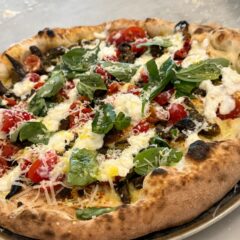 Vincenzo Esposito, da Carmnella ecco la pizza Bikini