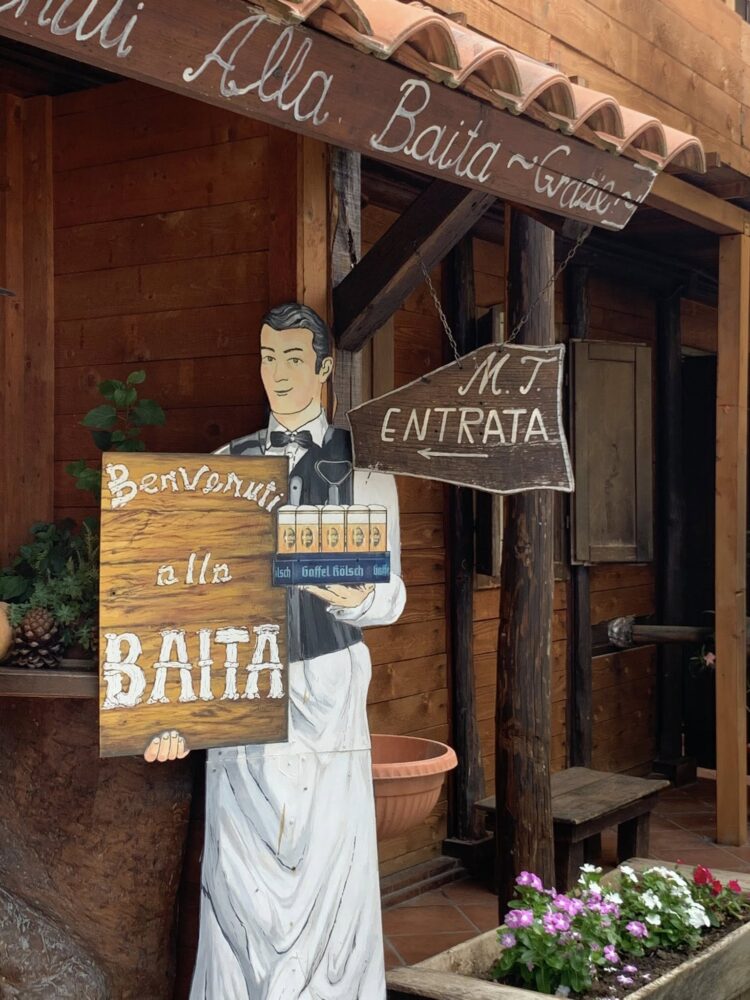 La Baita a Cuccaro Vetere, ingresso