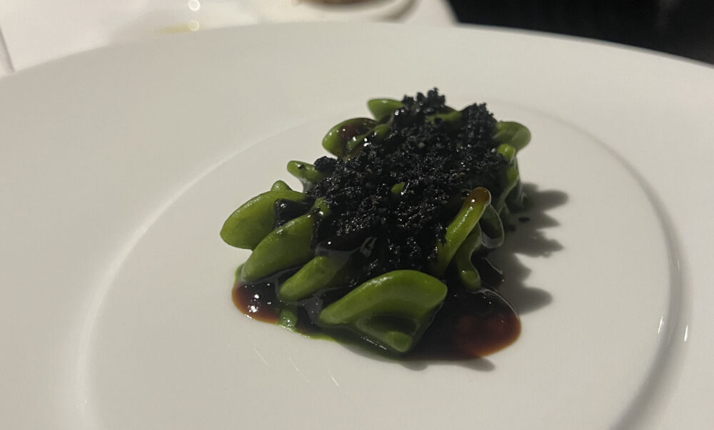 Eliche, prezzemolo, rilettes d’anatra, lenticchie all’aceto di Modena affumicate.