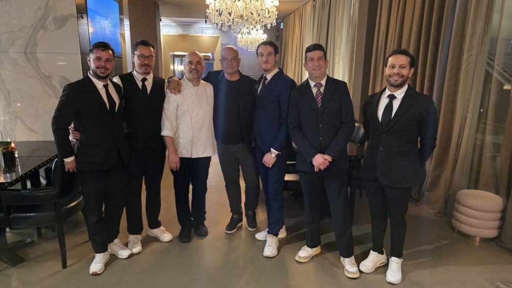 Stefano Incerti e lo staff