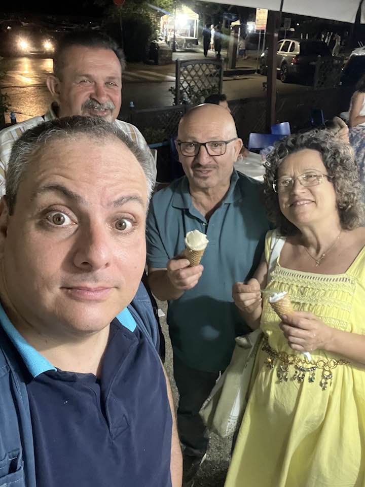 Noi con un gelato