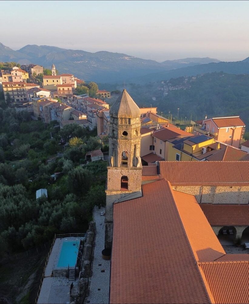 Panoramica sul Convento del '300 e su Cuccaro