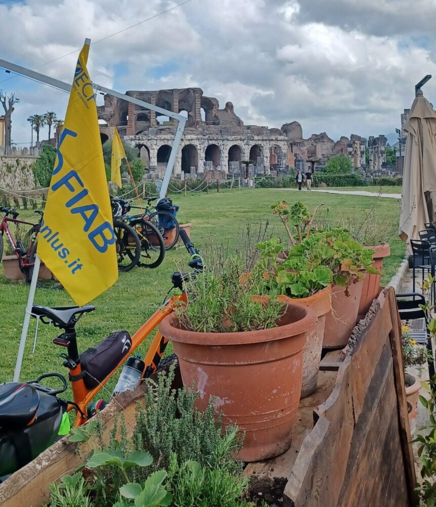 L' APPIA in BICI da ROMA all' ANTICA CAPUA