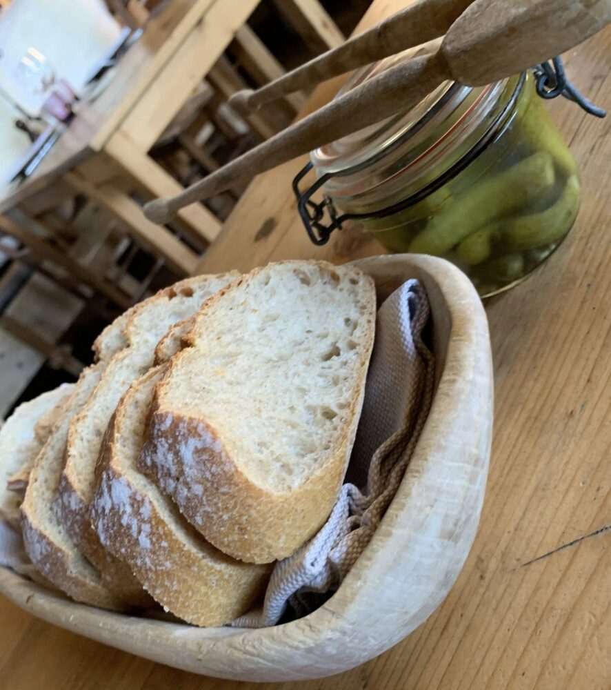 La ferme de Victorine, pane e cetriolini