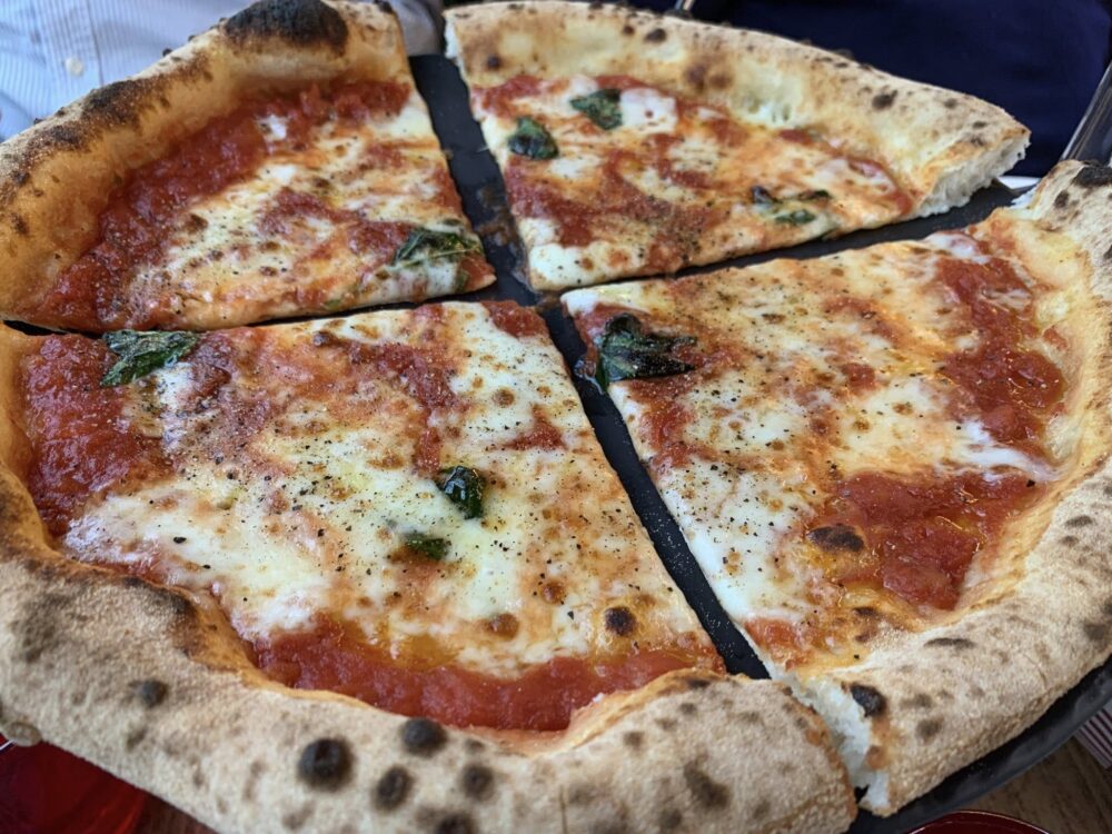 Luigia a Ginevra, la provola e pepe