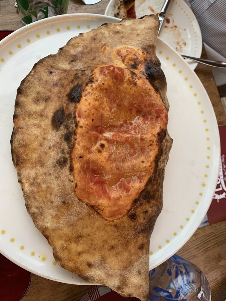 Luigia a Ginevra, il calzone