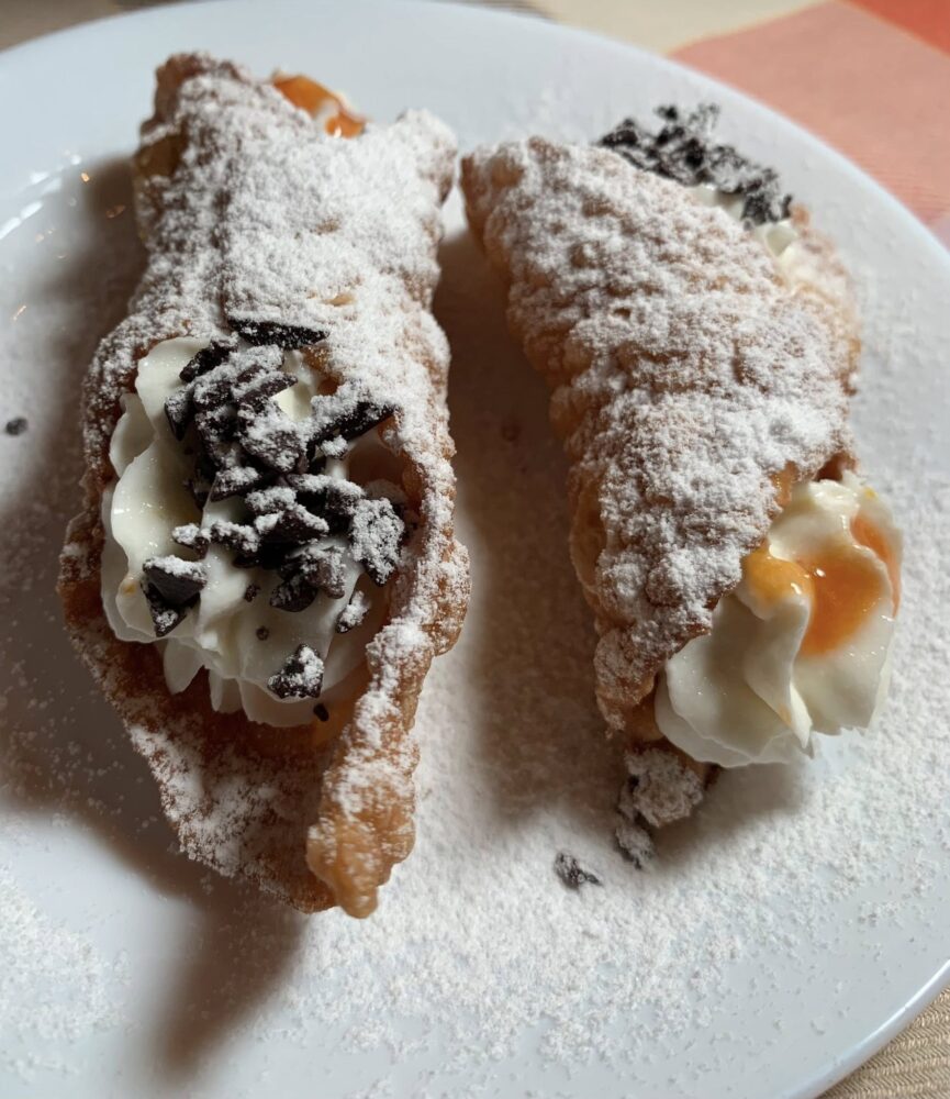 Agriturismo Capalia, cannoli con ricotta di capra