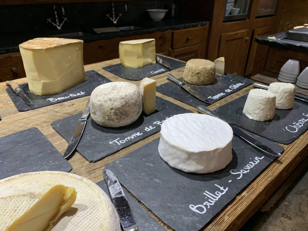 Les Fermes de Marie, i formaggi al buffet