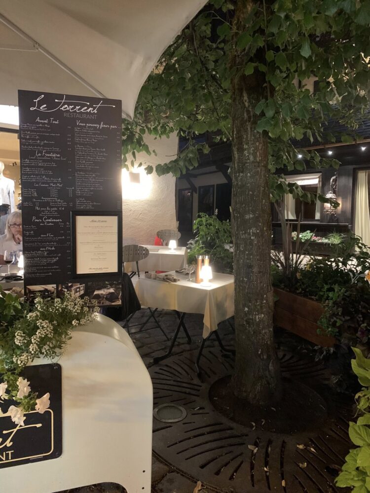 Le Torrent a Megeve, il dehors