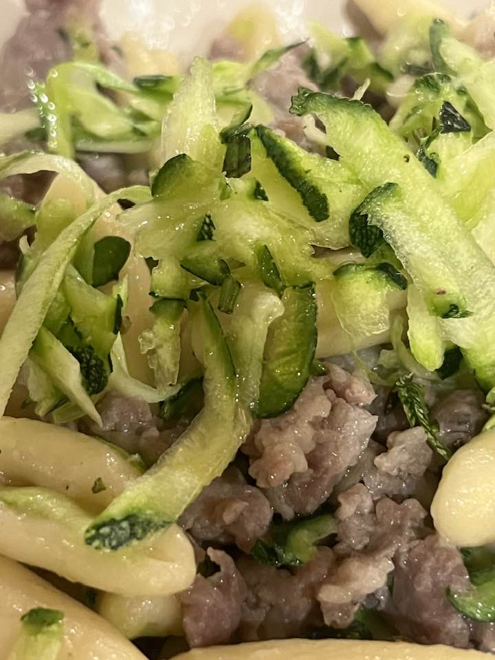 Fattoria Bio Cocò - cavatelli zucchine e salsiccia