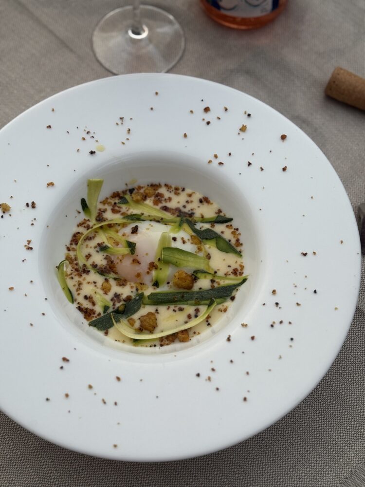 Uovo con fonduta di parmigiano al limone, Hotel della Fortezza - Sorano