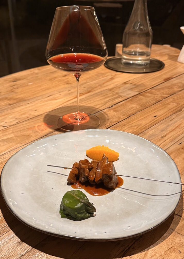 Orto Ristorante. Pecora, albicocche, patate, bietolina