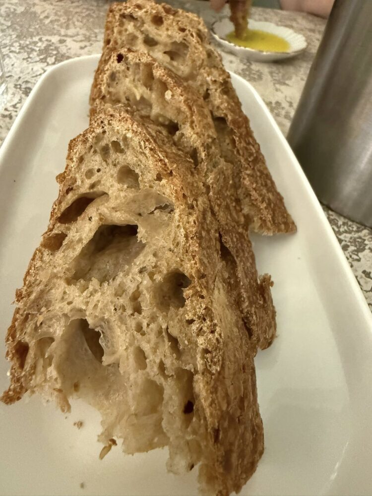 Ristorante Olimpia - Il pane realizzato in casa con grani del territorio