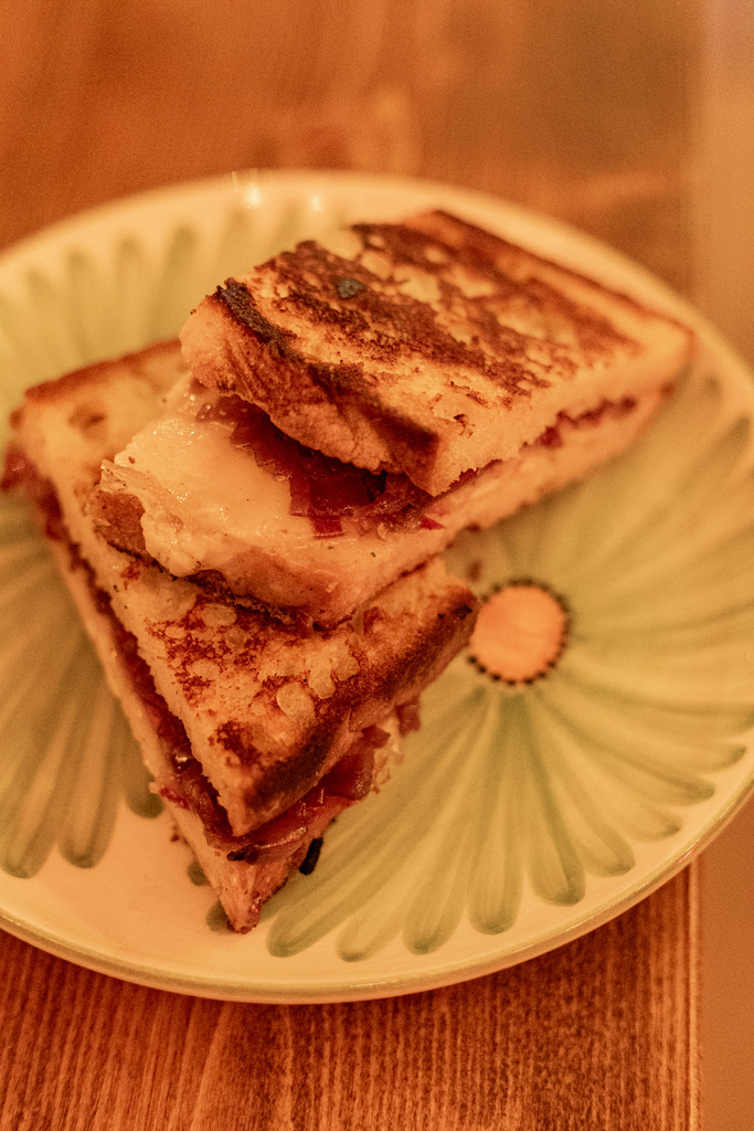 La Famille Nouvelle, grilled cheese