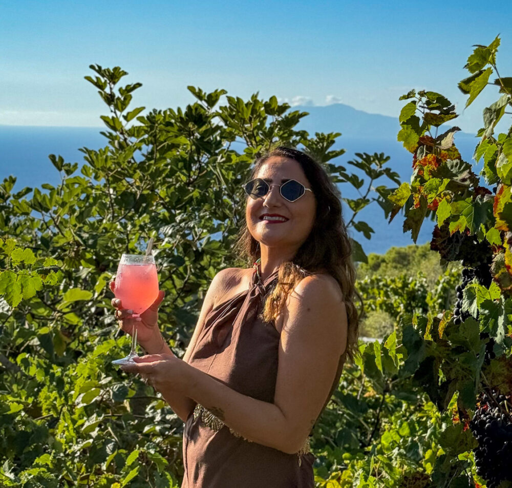 Sapling, Ornella e il drink a base di uva