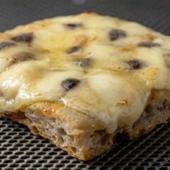 Caigo: la pizza in teglia di Davide Mogno