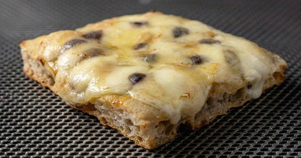 Caigo: la pizza in teglia di Davide Mogno