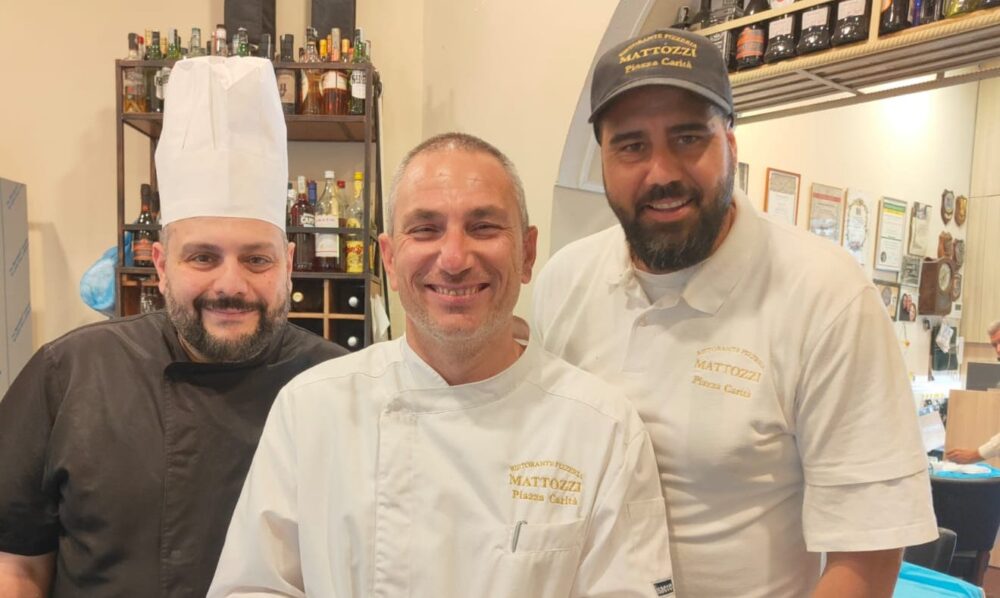 Paolo Surace e lo staff di cucina