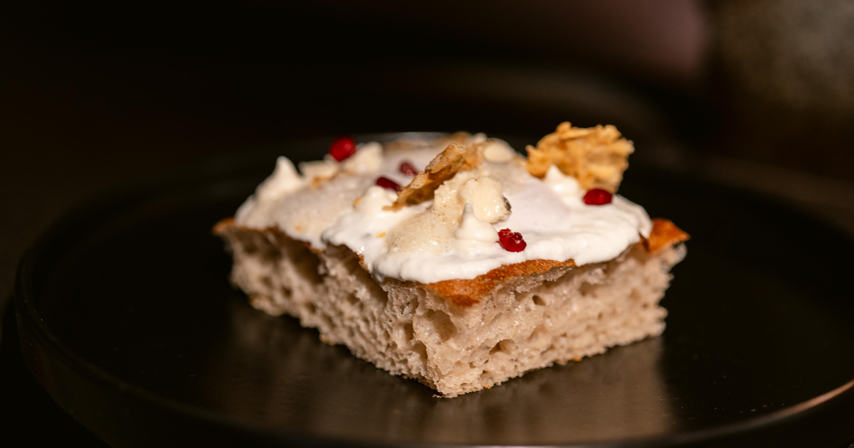 Sinfonia di formaggi: la pizza in teglia di Mirko Pepe