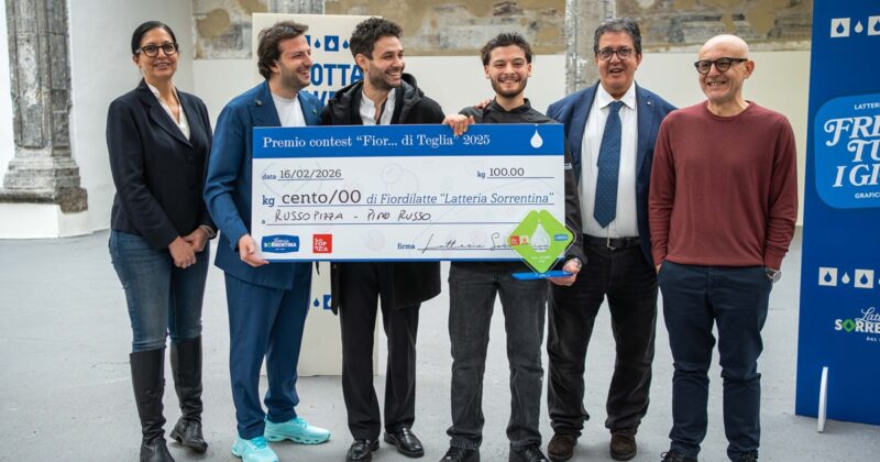 Fior… di Teglia 2025: vince Pino Russo, di Russopizza e La Paix, in Belgio, con “Formaggi & Mandarino”