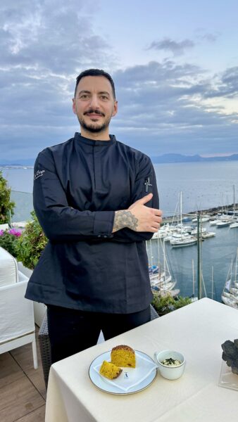 Giovanni De Rosa con la sua preparazione "Come un panettone"