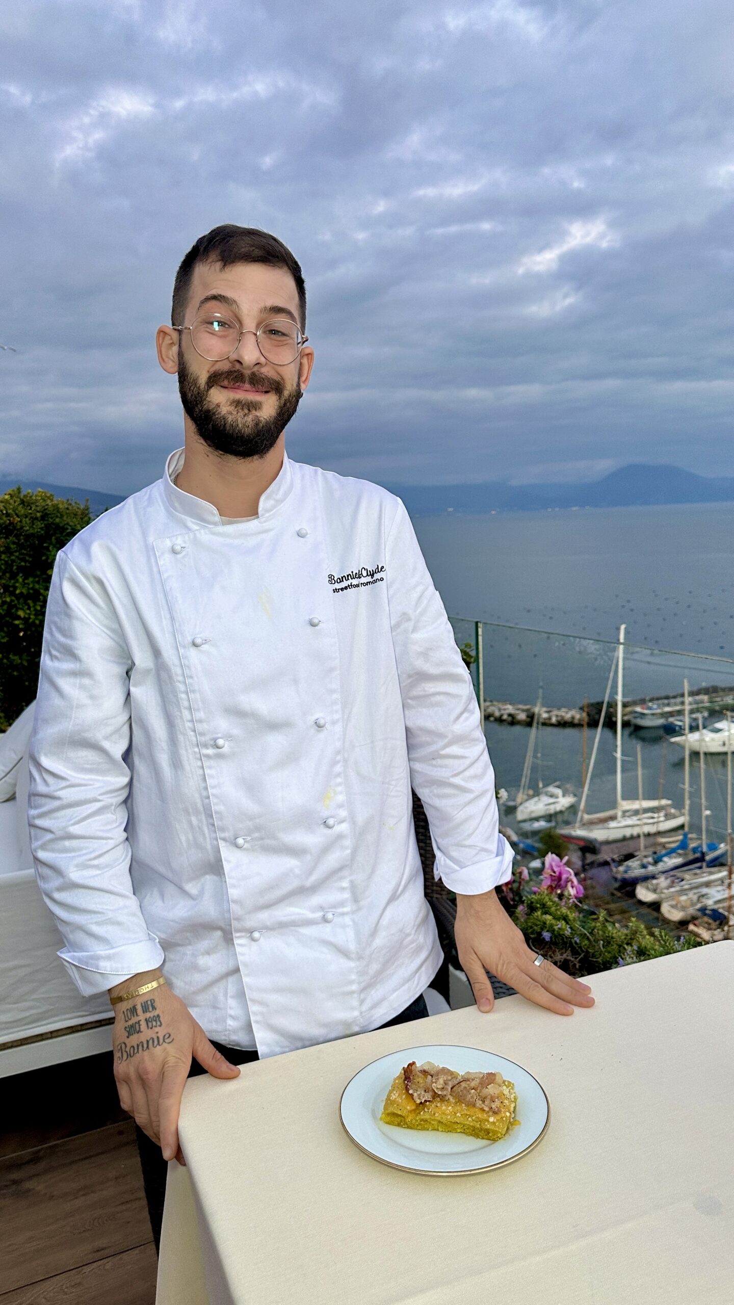 Raimondo Trova con la sua preparazione Carbonara al sole