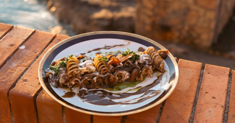 Eliche alla genovese di funghi: la ricetta di Martino Ruotolo
