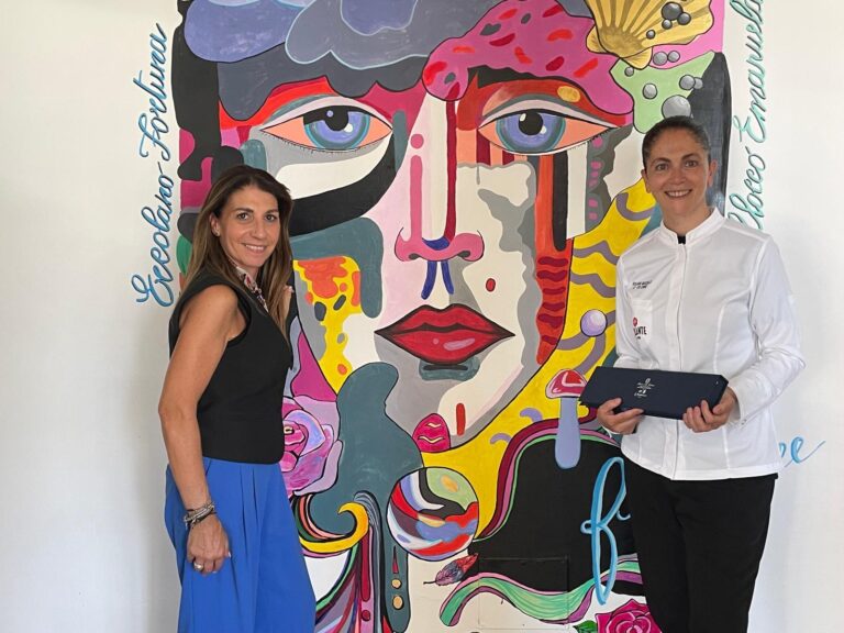 La direttrice Donatella Rotundo e la chef Rosanna Marziale alla Casa Circondariale di Santa Maria Capua Vetere